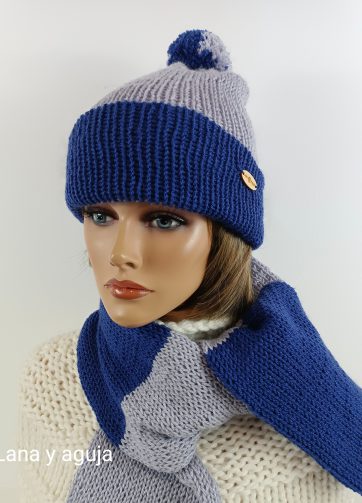 Gorro y bufanda azul